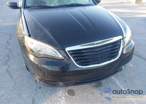 2013 Chrysler 200 Touring z USA, uszkodzony, nr VIN 1C3CCBBB0DN598778